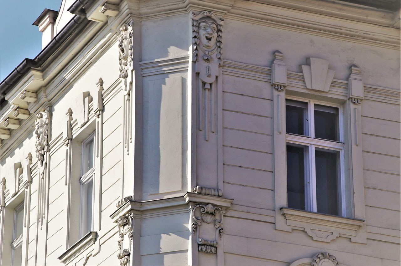Renowacja elewacji starych budynków